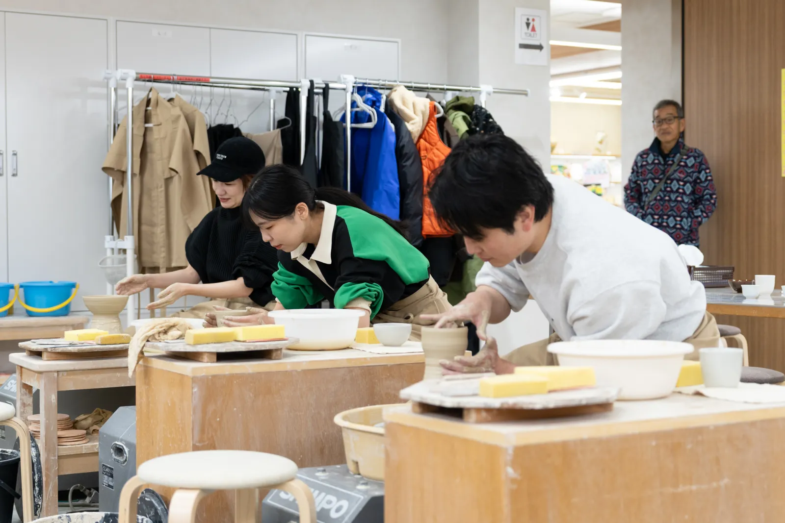 Hands-on pottery wheel workshop
